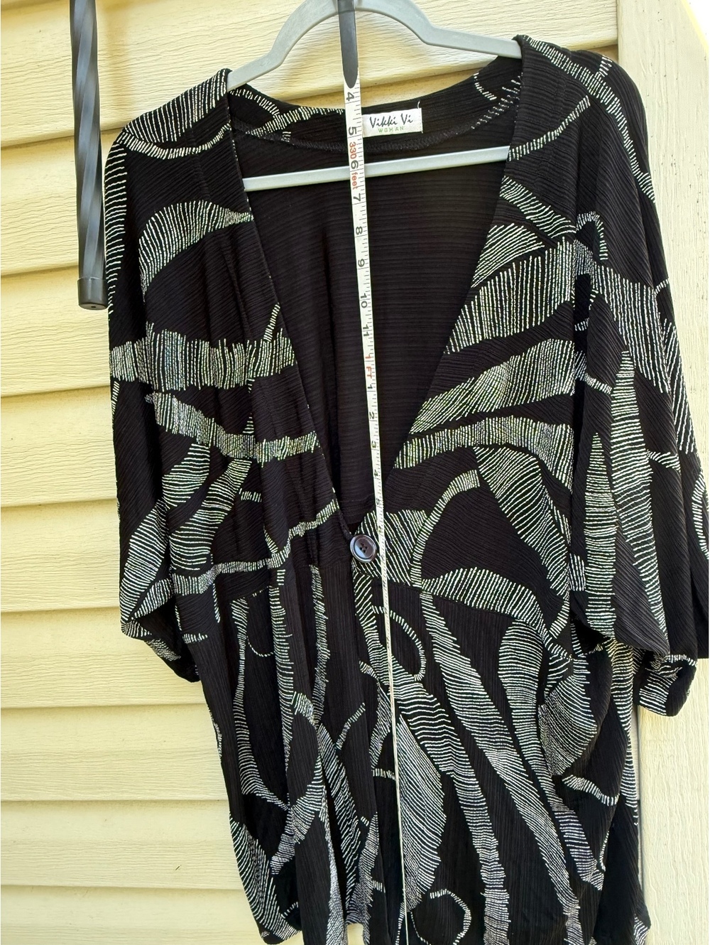 Vikki Vi 2x black and gray leaf print open front cardigan
